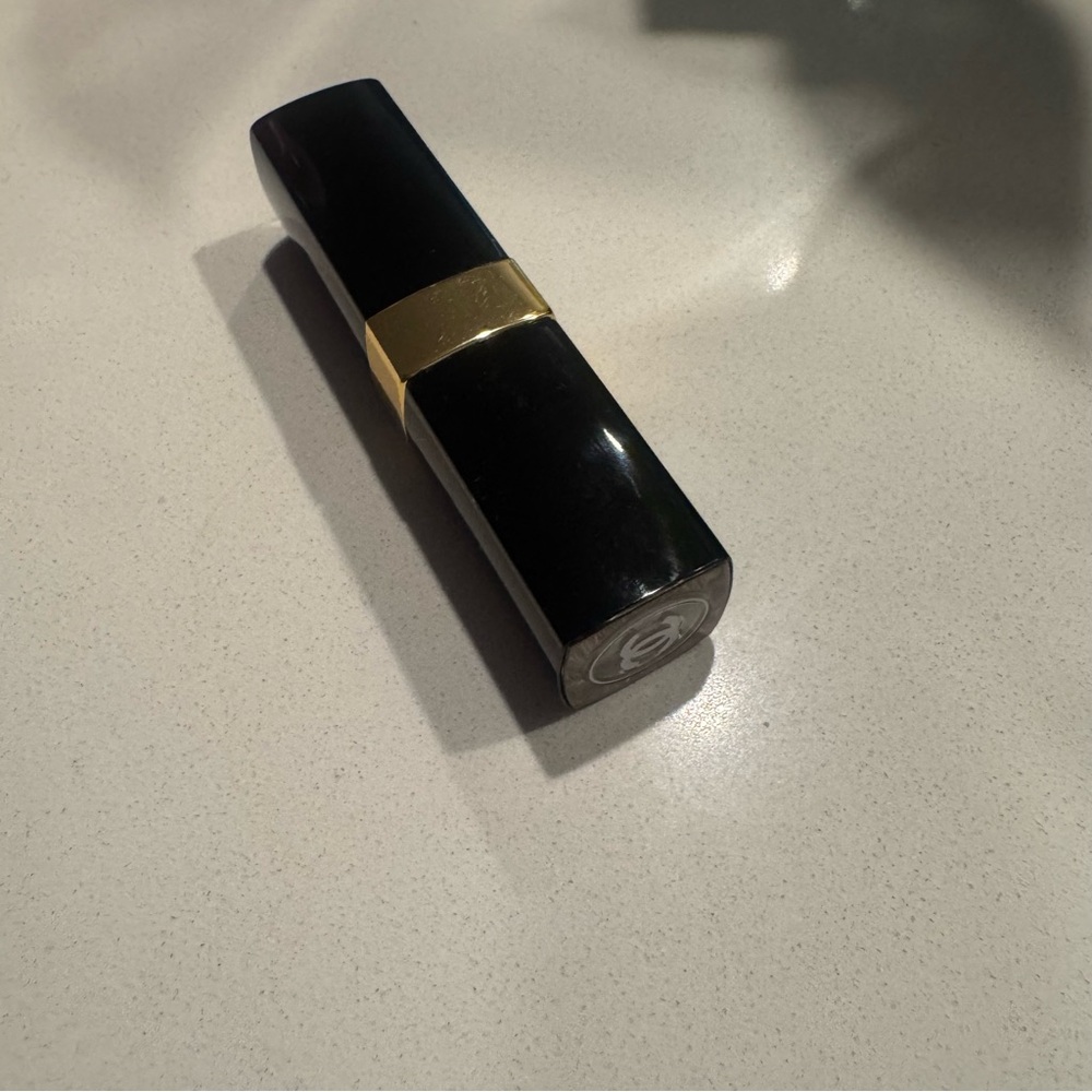 Chanel Rouge Coco Flash 54 Boy - Picture 4 of 5
